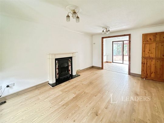 4 bedroom house to rent Cherry Orchard, Kenilworth, CV8 - Photo 1