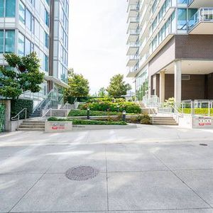 2 BDRM & 2 BATH OPEN CONCEPT CONDO WITH LARGE BALCONY - Photo 2