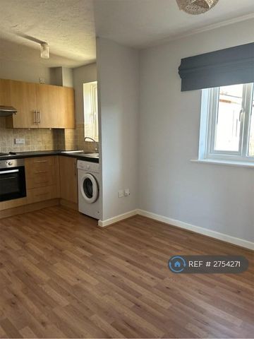 1 bedroom flat to rent - Photo 2