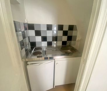 Location Appartement 1 pièce 14m² - Photo 3