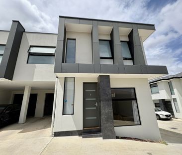 2/2 Lorenz Street, CAMPBELLTOWN - Photo 1