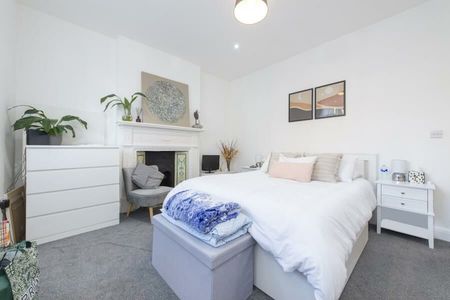 2 Bedroom Apartment To Let - Photo 2