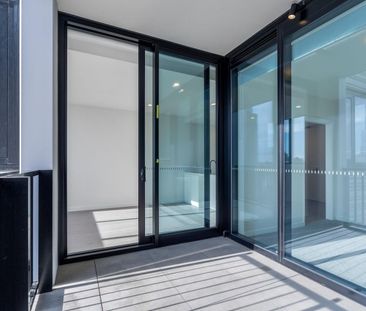 STUNNING 1 BED, 1 BATH APARTMENT IN IVANHOE GARDENS! - Photo 5