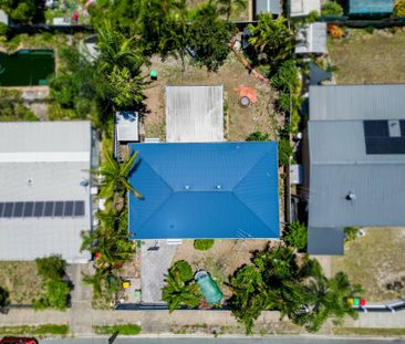 FAMILY HOME IN BANKSIA BEACH - Photo 5