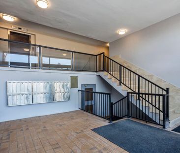 435 Grey Street - Photo 2