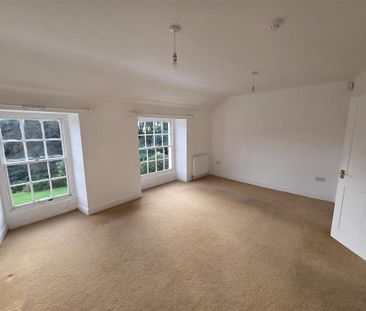 3 bedroom apartment to rent - Photo 2