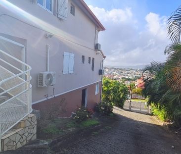 Appartement T3 avec vue mer - FORT DE FRANCE - Photo 5