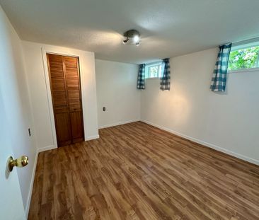 For Lease - 16 Rowanwood Avenue, Brant, Ontario - Photo 1