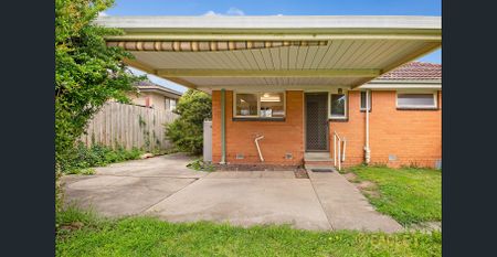 Spacious Family Home. Ready To Move In - Photo 5