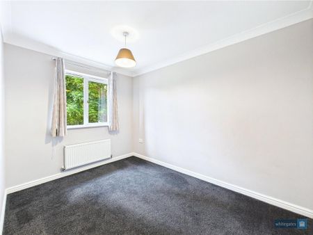 4 bedroom detached house to rent - Photo 2