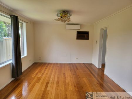 27 Kernot Crescent, Noble Park North - Photo 4