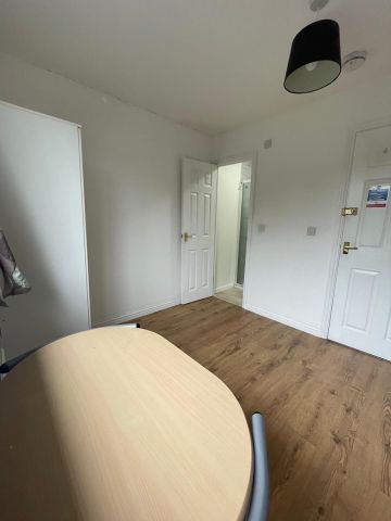 Room in a Shared House, Bedfordshire, LU1 - Photo 5
