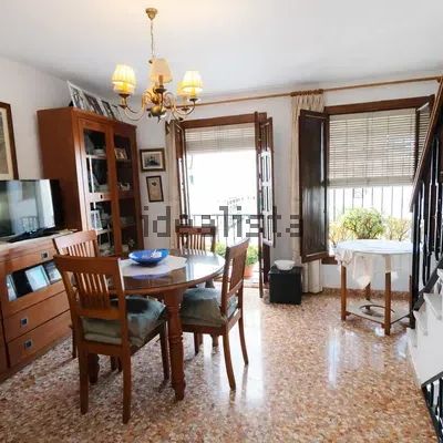 Alquiler de casa de pueblo en Calle Real - Photo 1