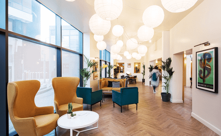 Large Standard Double Ensuite: Three Bed Flat - Photo 4