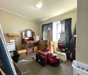 A renovated 3 bedrooms property in Highland Park - Photo 3