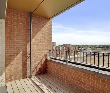 Queens Croft House, 22 Thorney Close, Colindale - Photo 2