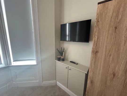 Ulsterville Gardens, Belfast, BT9 7BA - Photo 1
