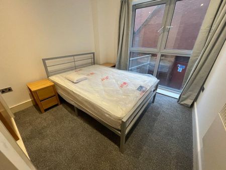 2 bedroom flat to rent - Photo 2