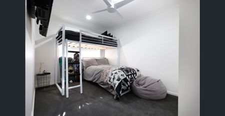 Chic & Stylish - Renovated from Top to Bottom - Photo 3