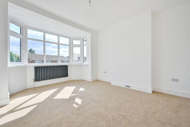 4 bedroom semi-detached house to rent - Photo 1