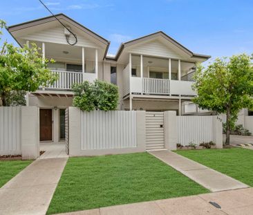 4/572 Sherwood Road, Sherwood QLD 4075 - Townhouse For Rent | Domain - Photo 2