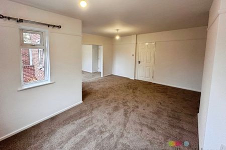 Lincoln Drive - Photo 3