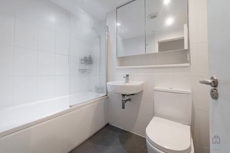 Roman Road, London, E2 - Two Bedroom Flat To Rent - £612pw / £2,650pcm - Photo 5