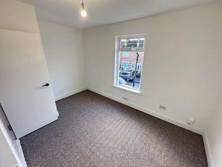 68 St James`s Road, Belfast, BT12 6ED - Photo 5