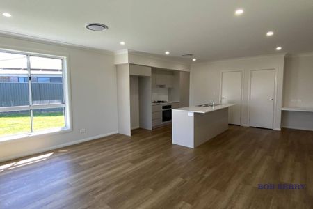 Stylish Four Bedroom Home in Southlakes Estate - Photo 2