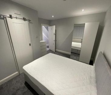 951 Upper Newtownards Road, Belfast, BT16 1RL - Photo 2
