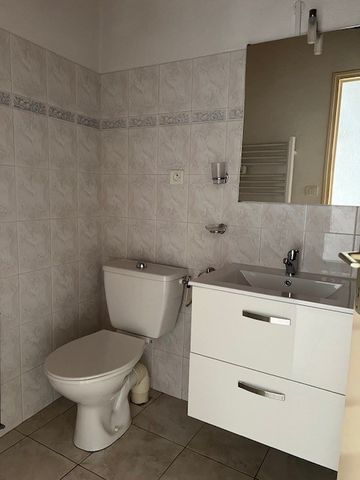 Location Appartement 1 pièce 35m² CABASSE 83340 - Photo 4