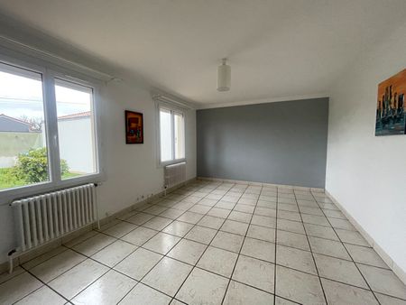 Location maison 3 pièces, 98.00m², Saint-Philbert-de-Grand-Lieu - Photo 2