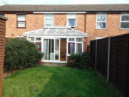 1 bedroom in a house share to rent - Photo 5