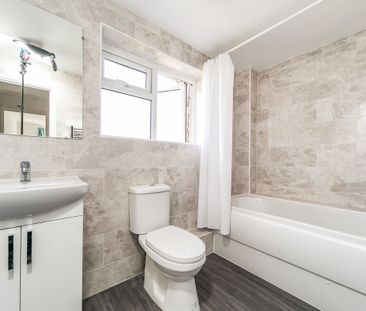 3 bedroom terraced to rent - Photo 6
