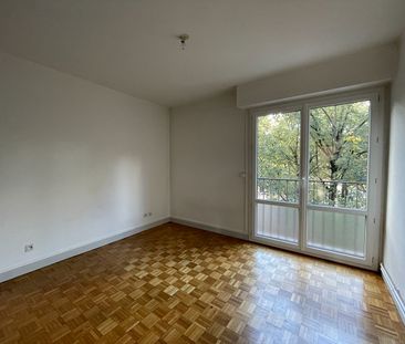 Location Appartement 3 pièces 76m² - Photo 2