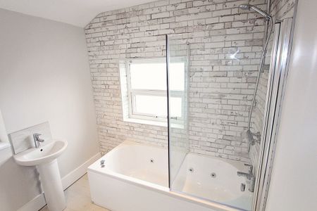 147 Derby Road - Photo 2