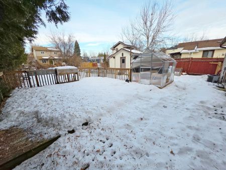 342 Pasadena Drive - Photo 3