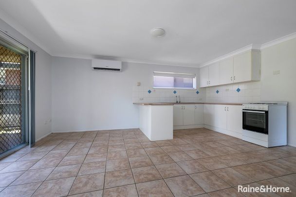 8 Mark St, Redland Bay, QLD 4165 - Photo 1