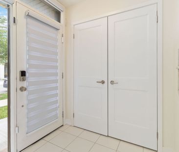 For Lease - 3192 Mintwood Circle, Oakville, Ontario - Photo 4