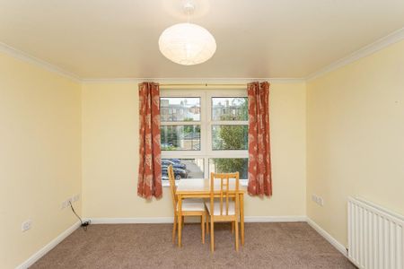 2 bedroom flat to rent - Photo 4