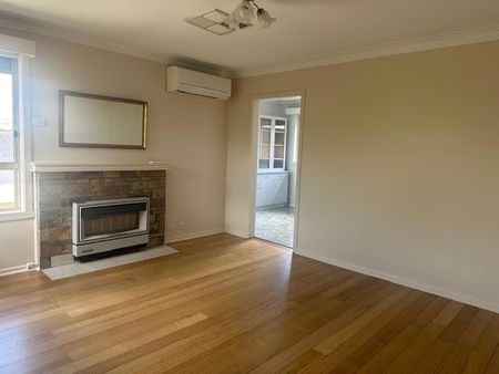 Beautiful Home with Valley Views - Photo 2