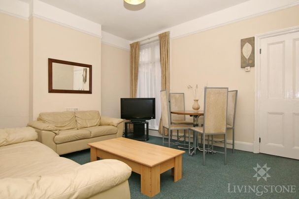 4 bedroom terraced house to rent - Photo 1