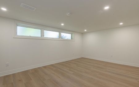 For Lease - 27 Hollister Road, Toronto, Ontario - Photo 2