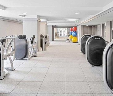 For Lease - 188 Cumberland Street Unit# 1812, Toronto, Ontario - Photo 2