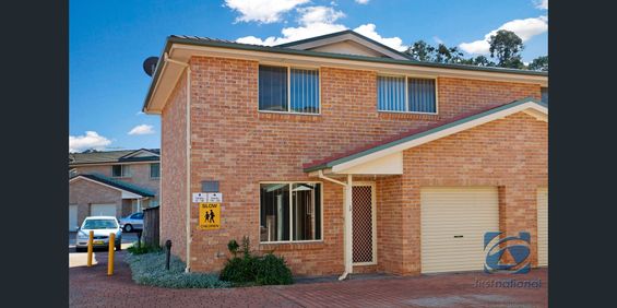 LOCATED CLOSE TO PUBLIC TRANSPORT AND SHOPS - Photo 3