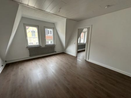 SCHADE HAUSVERWALTUNG - Renovierte 4,5-Zimmerwohnung in zentraler Lage von Lüdenscheid zu vermieten! - Photo 4