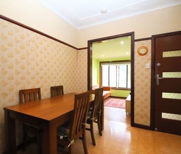 Immaculate Three Bedroom Family Home - Photo 5