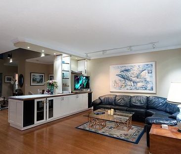 2278 Folkestone Way town house — West Vancouver, BC (3-Bedroom) - 3... - Photo 2