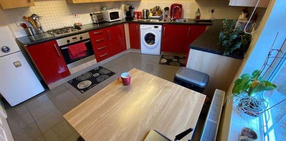 Blake Court, Staverton, Trowbridge, BA14 - Photo 2