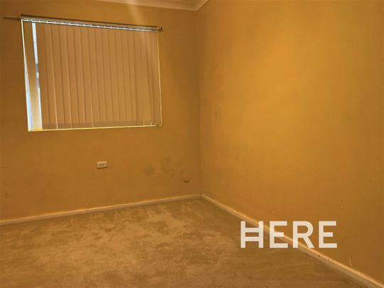 6 Yorston Place, Hamilton Hill WA 6163 - Photo 1